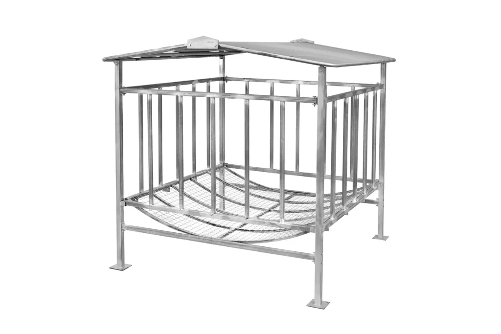 Round Bale Feeder with Roof